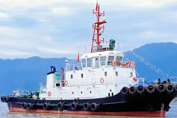 Controllable Pitch Propeller Tug