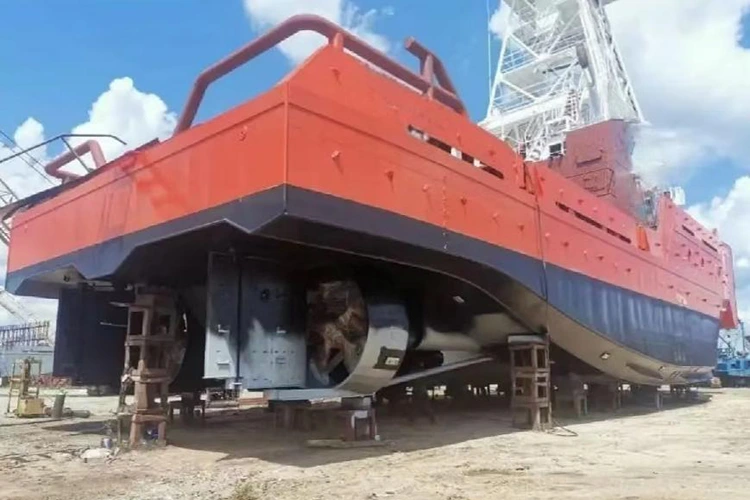 Vertical Stern Propeller Tug