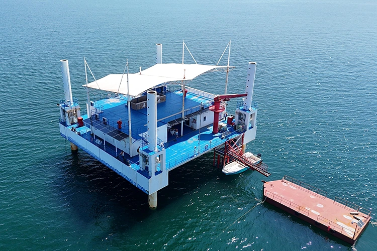 منصة جاك أب ليفينج كوارتر